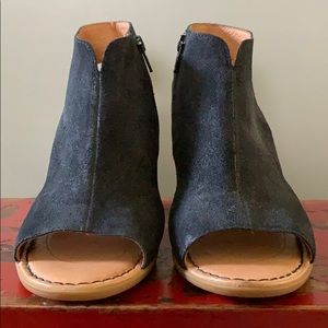 Born Black Suede Leather Open Toe Heels